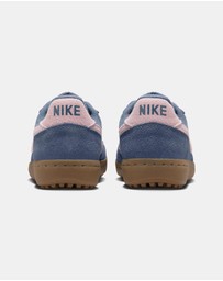 Nike - Field General - Women's