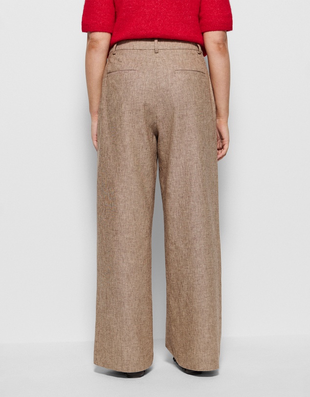 Commonry - Bethanie Pant