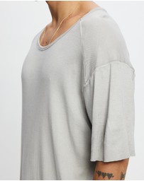 Surrounded By Ghosts - The Arsenic Relaxed Rib Knit Long Tail T-Shirt