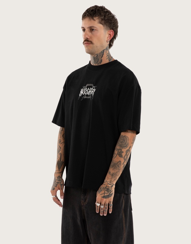 Kiss Chacey - Blackthorn Street Tee