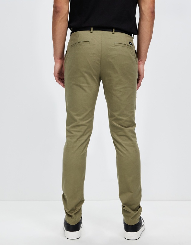 Calvin Klein - Modern Twill Slim Chinos