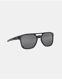 Oakley - Latch™ Beta
