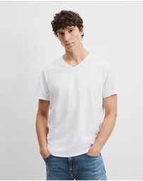 Country Road - Pima Cotton V-neck T-shirt