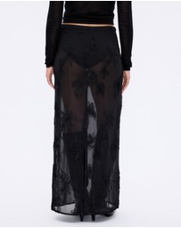 Minima Esenciales - Maelle Floral Applique Midi Skirt