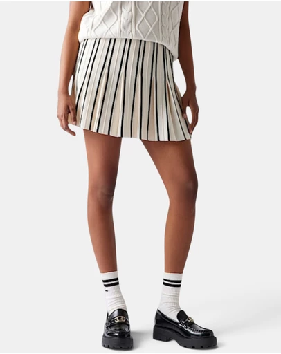 GUESS - Yanika Loafers