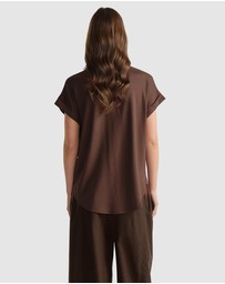 Decjuba - D-Luxe Half Moon Tee