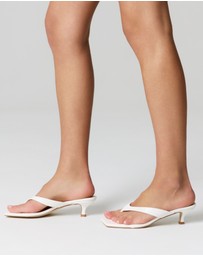 Verali - Martha Kitten Heel Thongs