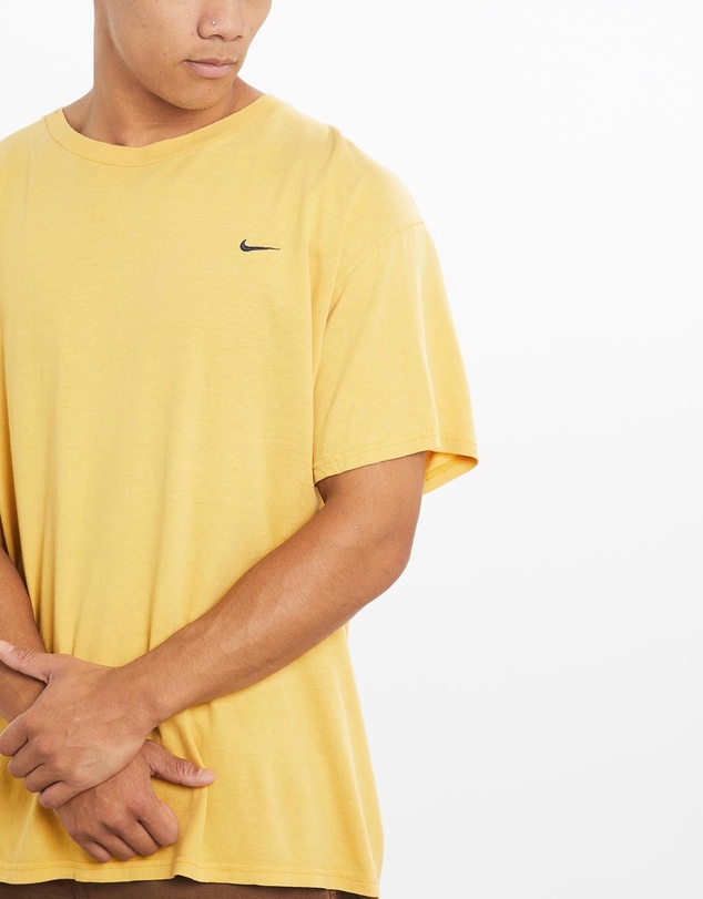 Vintage by The Real Deal - Pre Loved - Vintage Nike Tee