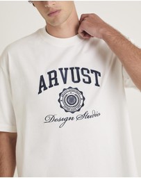 Arvust - College T-Shirt