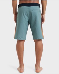 Quiksilver - Mens Surfsilk Holmes 20