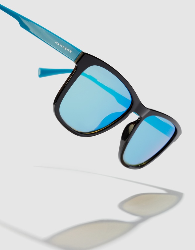 Hawkers Co - HAWKERS- Polarized Black Clear Blue ZHANNA Sunglasses for Men and Women UV400