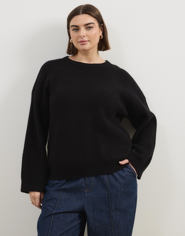 Atmos&Here Curvy - Rory Crewneck Knit Jumper With Button Detail At Side Seam