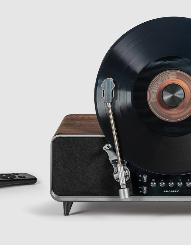 Crosley - Crosley Beck Automatic Vertical Record Player - Walnut