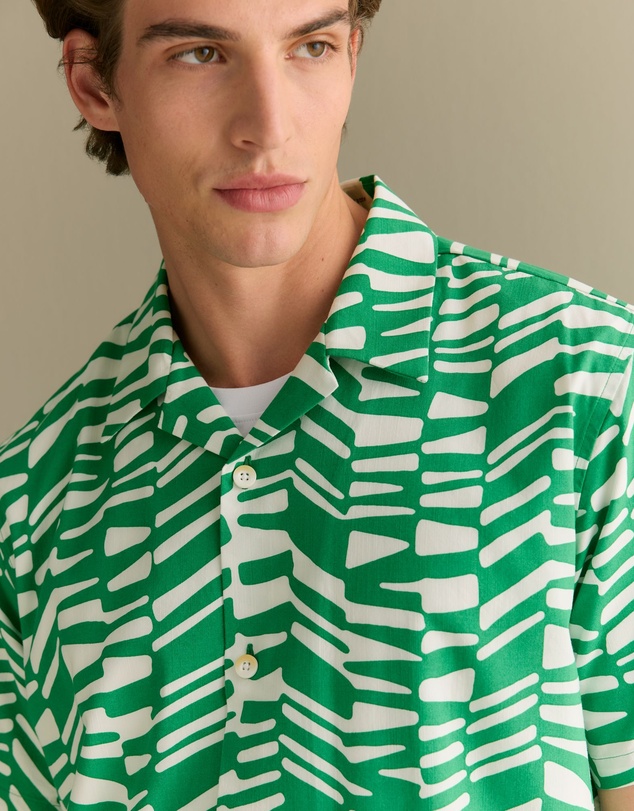 Trenery - Regular Fit Abstract Geo Short Sleeve Shirt in Billiard Green