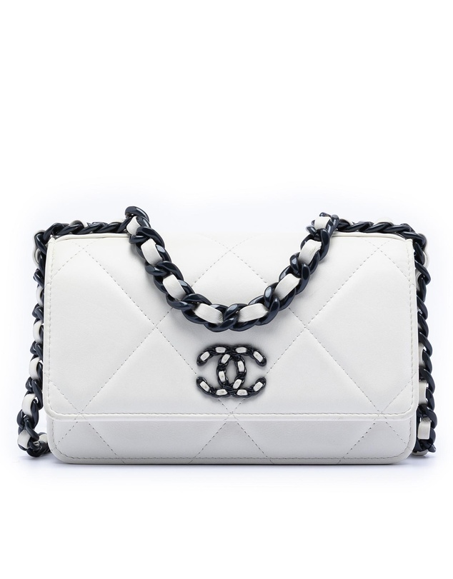 Pre-Loved by Azura Reborn - Pre-Loved Quilted Lambskin 19 Wallet on Chain