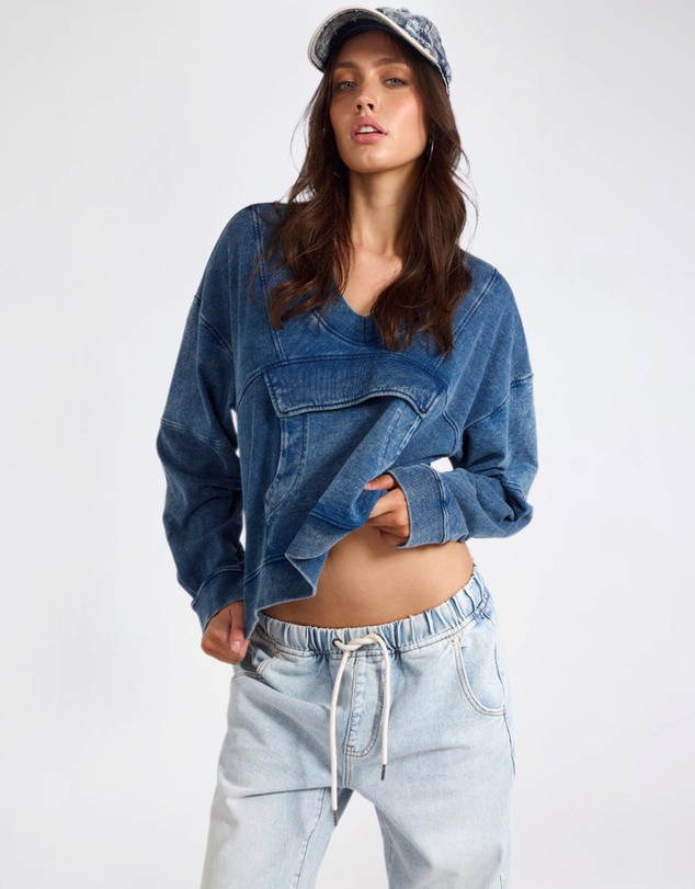 ONE TEASPOON - Retro Fade Panelled V Sweater - Washed Blue