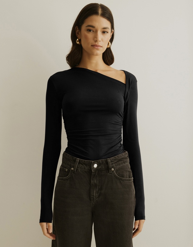 Atmos&Here - Asymmetric Long Sleeve Top