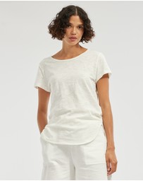 Amelius - Fallon Rounded Hem Tee