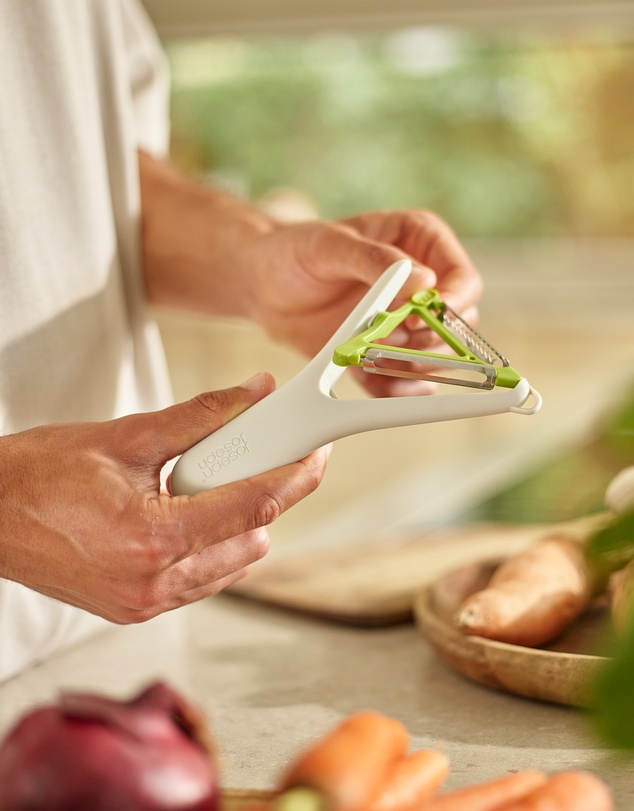 Joseph Joseph - Switch™ 2-in-1 Peeler