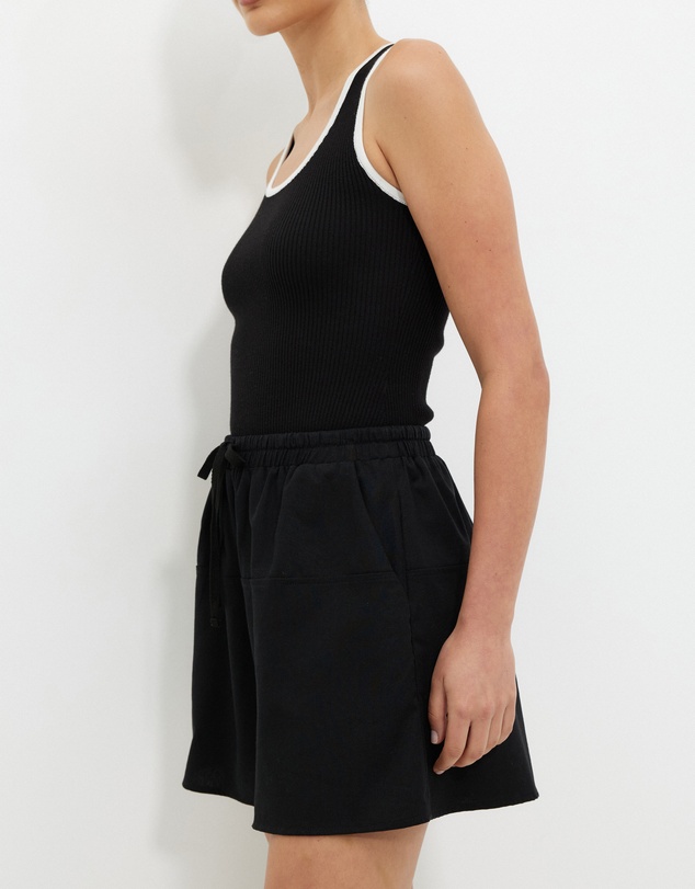 Calli - Seamed Shorts