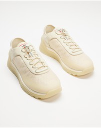 Hunter - Travel Trainers - Women's