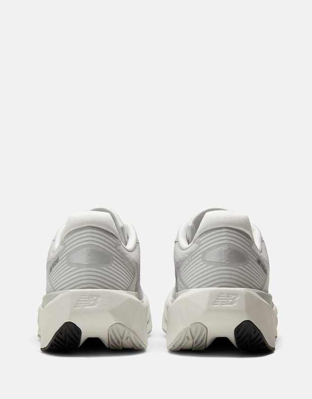 New Balance - FuelCell Rebel v5 (Wide Fit) - Women's