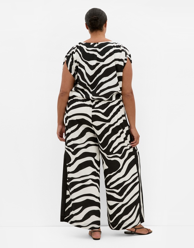 City Chic - Plus size Chiara Abstract Print Wide Leg Pant - black
