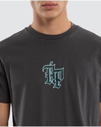 Americain - Flair Dual Curved Tee