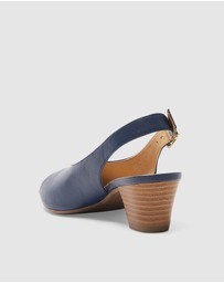 Wide Steps - Hilda