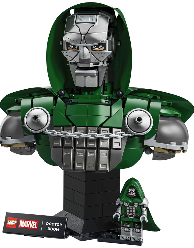 LEGO - 76345 Doctor Doom Bust