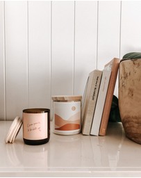 The Commonfolk Collective - Love you to bits ~ Happy Days Candle