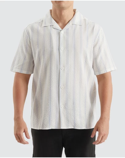 Nomadic Paradise - Umbrella Resort Crop Shirt