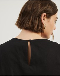 Atmos&Here Curvy - Celina Linen Blend Top