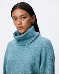 Lindsay Nicholas New York - Varsity Sweater (W Snood)