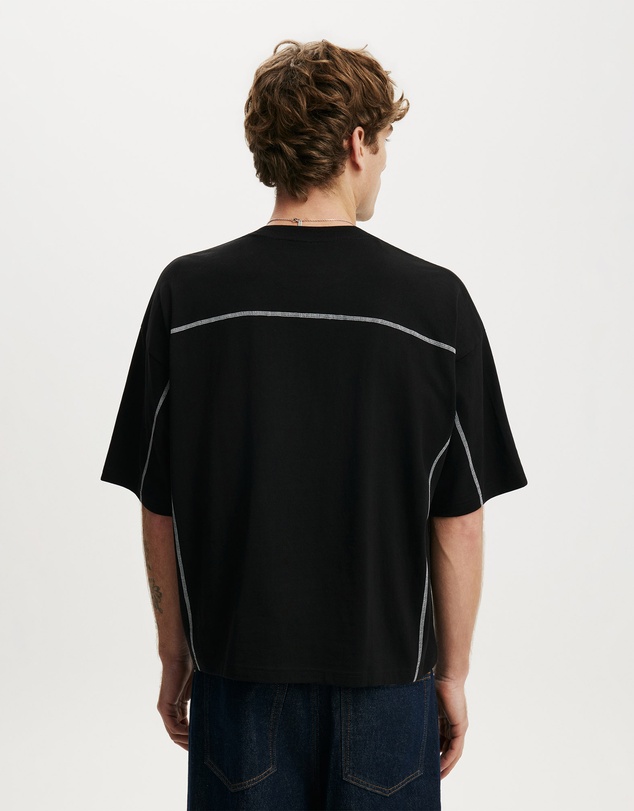 Cotton On - Cropped Fit Graphic T-Shirt