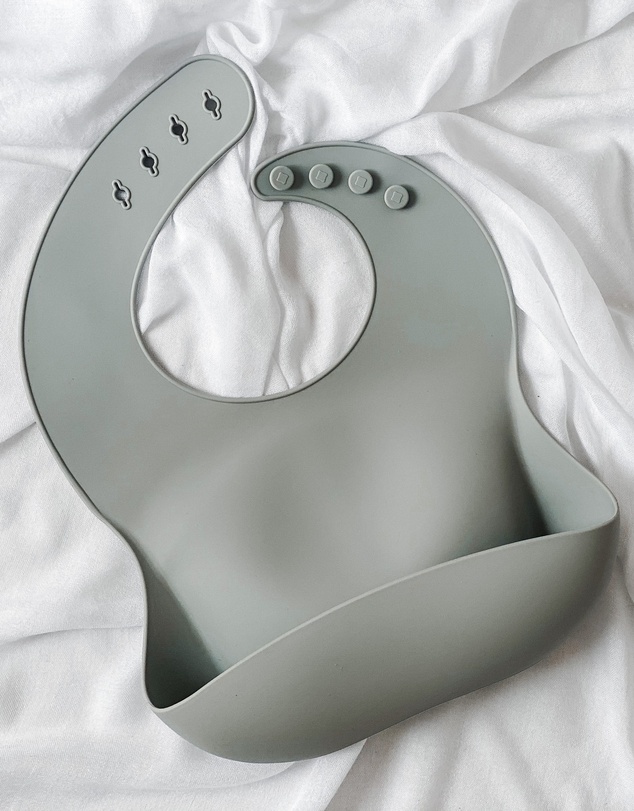 Bare The Label - Silicone Bib