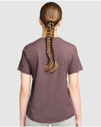 Nike - Sportswear Club Essentials T-Shirt