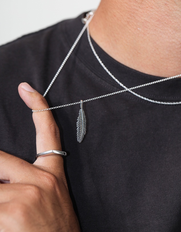 Kuzzoi - ICONIC EXCLUSIVE - Feather Pendant Necklace in Oxidised 925 Sterling Silver