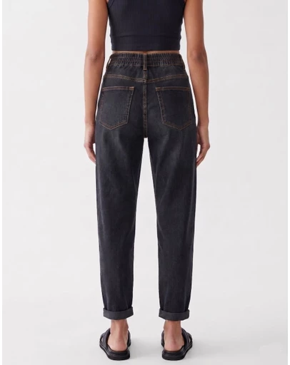 Calli - Hudson Mom Jeans
