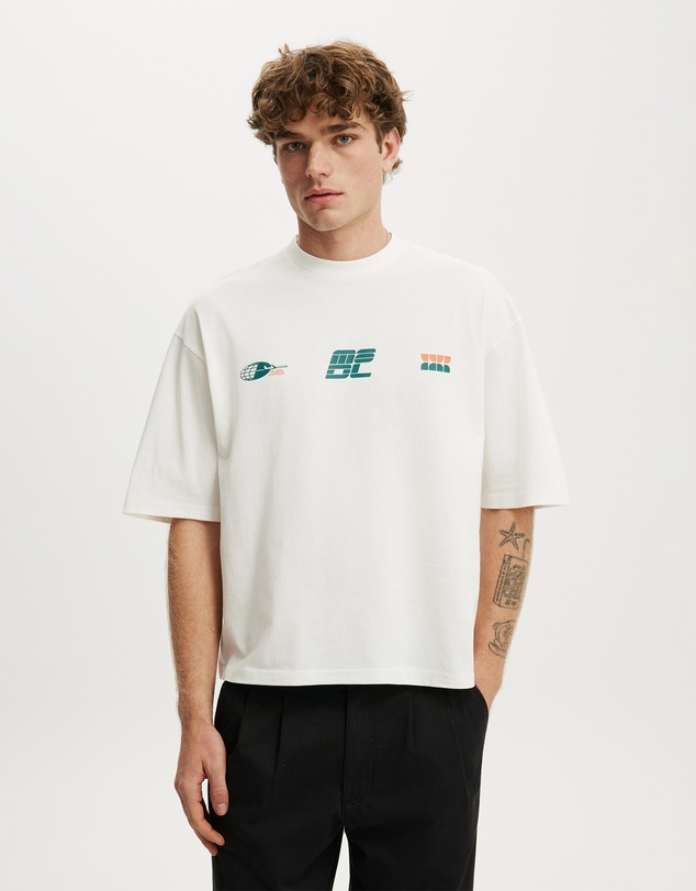 Cotton On - Cropped Fit Graphic T-Shirt