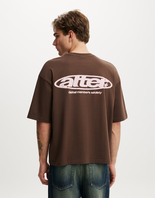 Cotton On - Cropped Fit Graphic T-Shirt