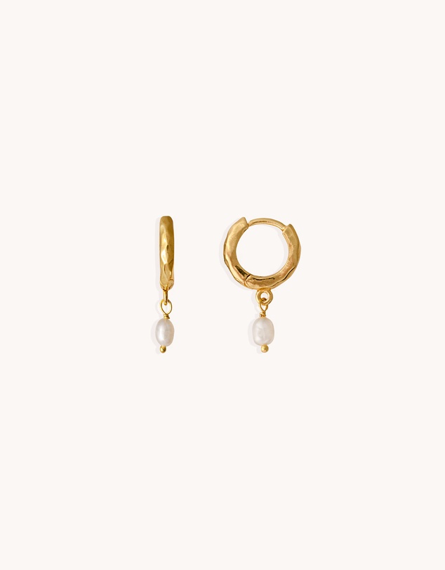 Bianc - Clam Earrings