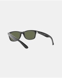 Ray-Ban - New Wayfarer Classic RB2132