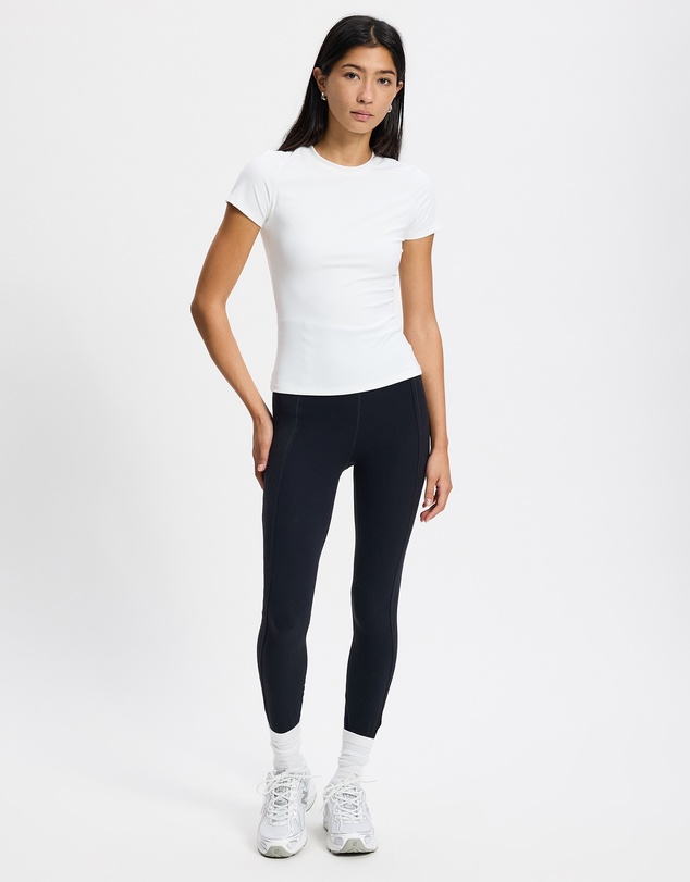 AVE Active - The Essential Tee