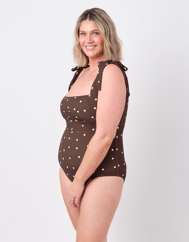 UNE PIECE - Textured Classic Square Neck One Piece Swimsuit