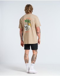 Vacancy Co - Club Dread Tee
