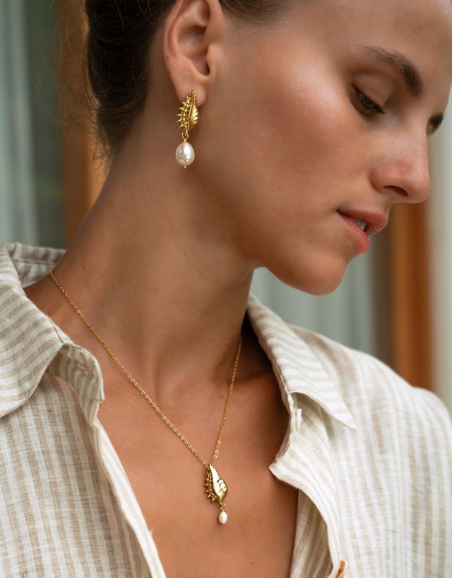 Ottoman Hands - Kai Seashell Pearl Pendant Necklace