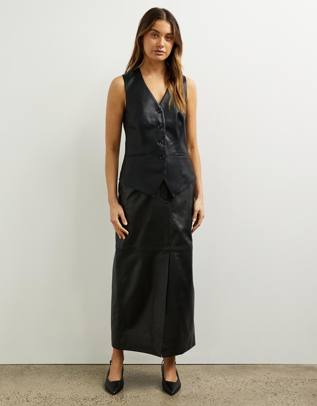 Minima Esenciales - Nyxon Leather Look Waistcoat