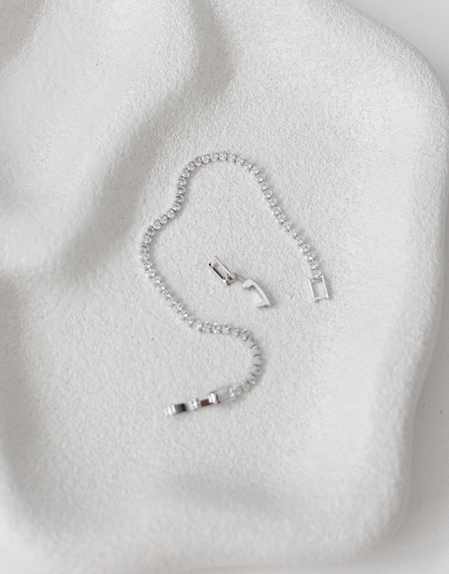 The White Collection - Olive - Minimal Round Stone Silver Tennis Bracelet