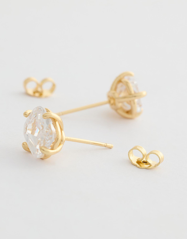 Moira Hughes - The White Label - Maddie Studs